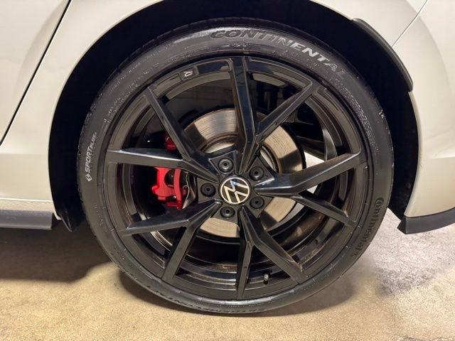 Volkswagen Golf GTI SE 6M 2024