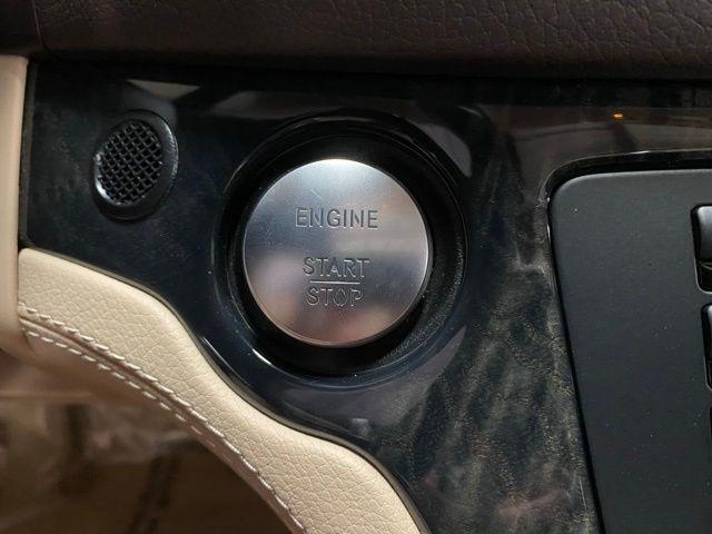 Mercedes-Benz SL-Class SL400 2016