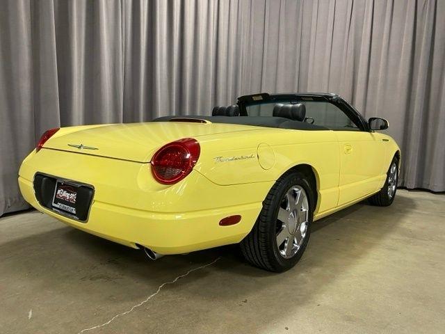 Ford Thunderbird Deluxe 2002