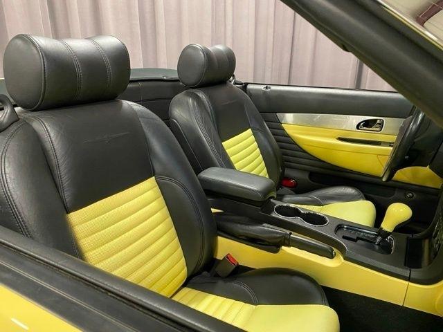 Ford Thunderbird Deluxe 2002