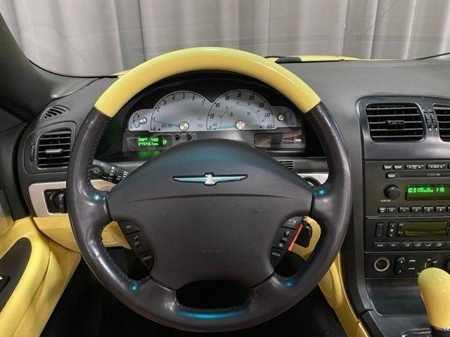 Ford Thunderbird Deluxe 2002