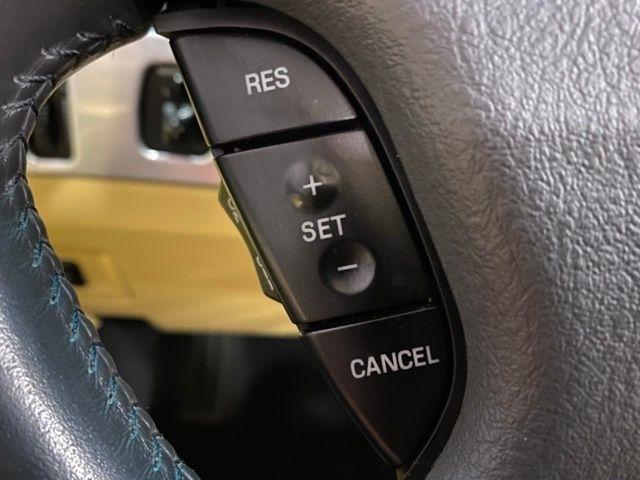 Ford Thunderbird Deluxe 2002