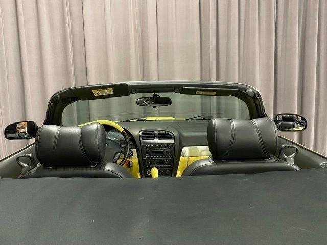 Ford Thunderbird Deluxe 2002