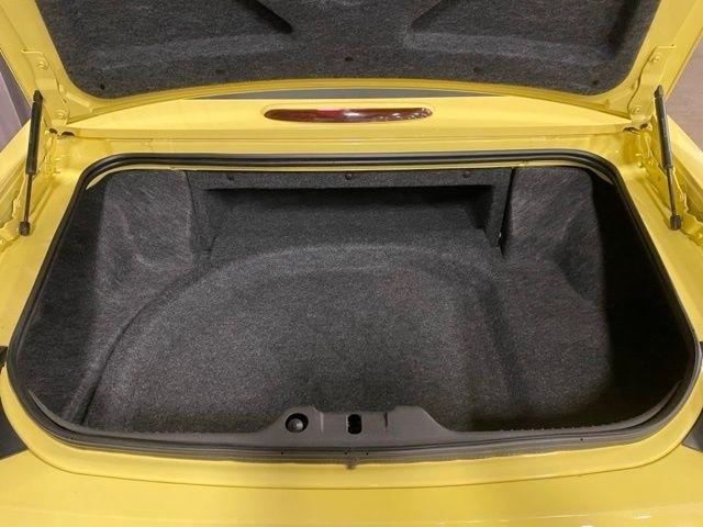 Ford Thunderbird Deluxe 2002