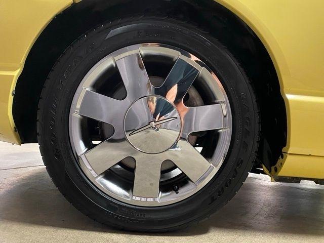 Ford Thunderbird Deluxe 2002