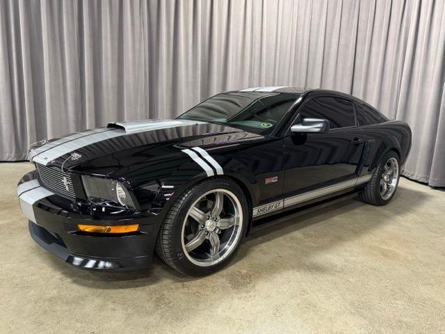 Ford Mustang GT Deluxe Coupe 2007