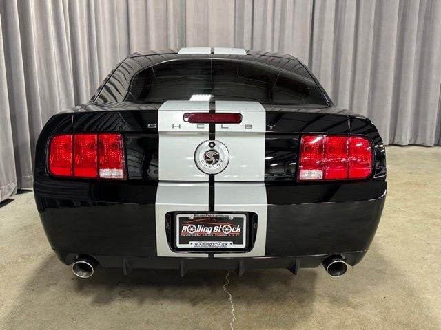 Ford Mustang GT Deluxe Coupe 2007