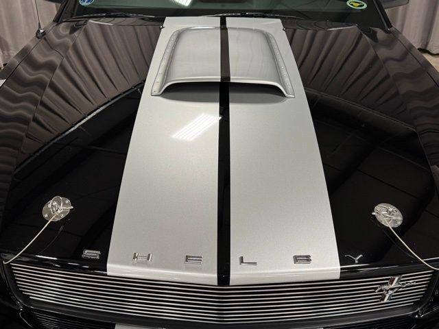 Ford Mustang GT Deluxe Coupe 2007