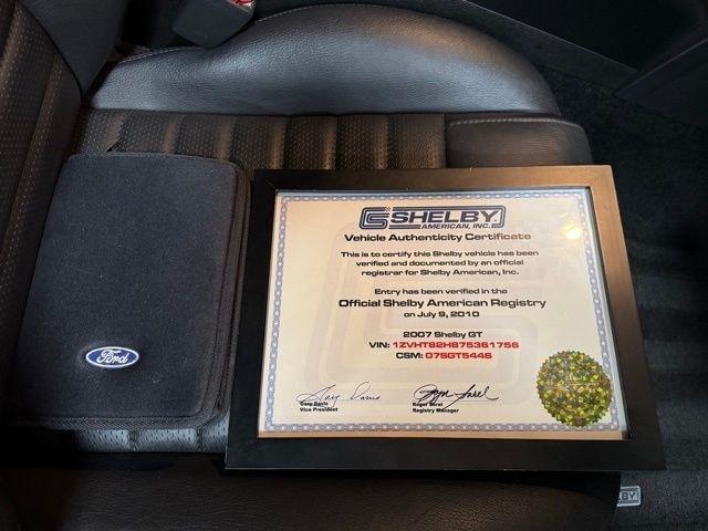 Ford Mustang GT Deluxe Coupe 2007