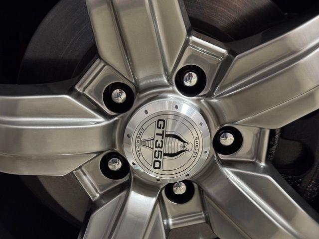 Ford Mustang GT Deluxe Coupe 2007