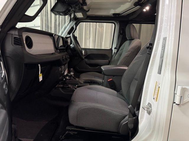 Jeep Wrangler Sport 2025