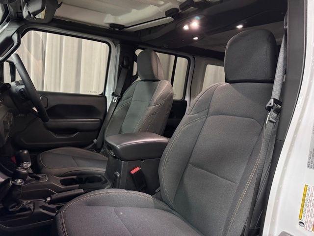 Jeep Wrangler Sport 2025