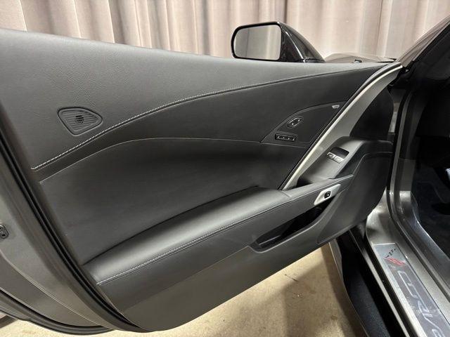 2016 Chevrolet Corvette 2LZ - Photo 12