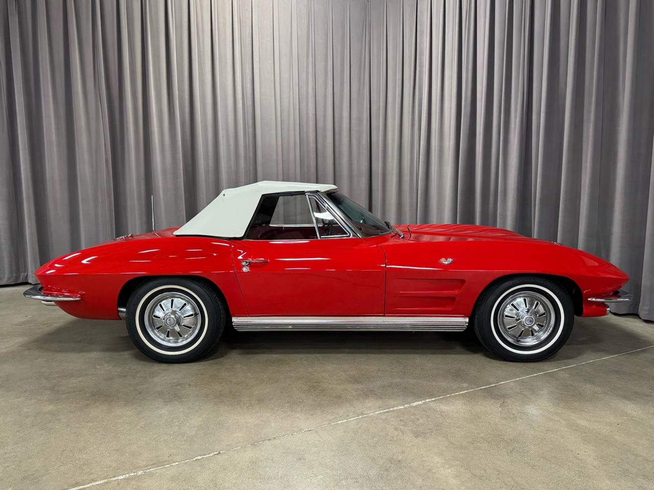 Chevrolet Corvette 2D Convertible 1964