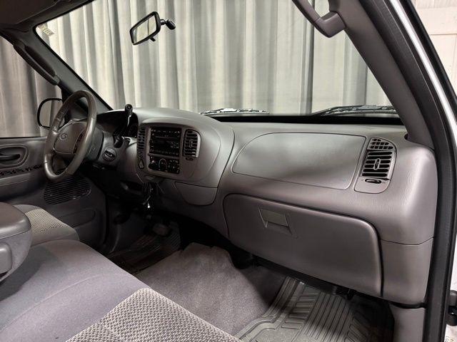 Ford F-150 King Ranch SuperCrew 4WD 2003