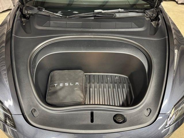 Tesla Model 3 Base 2024