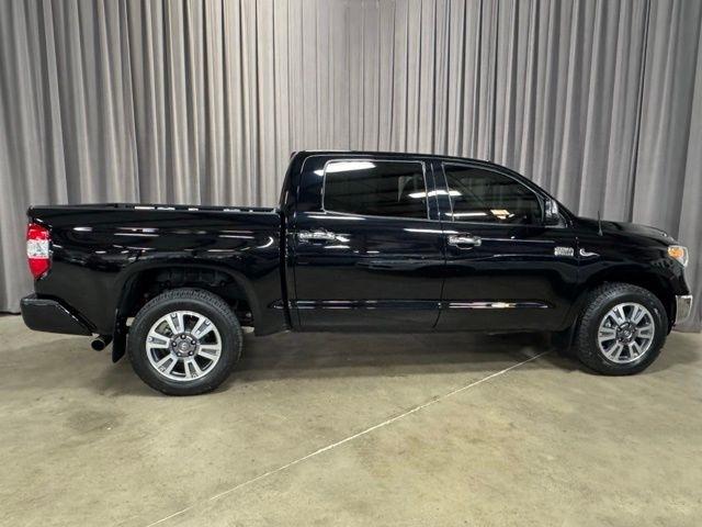 Toyota Tundra Platinum CrewMax 5.7L 4WD 2019