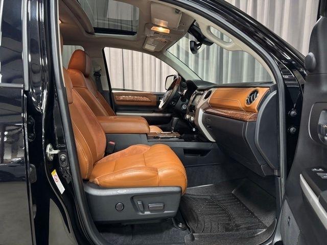 Toyota Tundra Platinum CrewMax 5.7L 4WD 2019