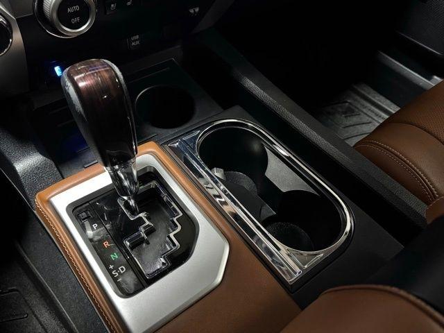 Toyota Tundra Platinum CrewMax 5.7L 4WD 2019