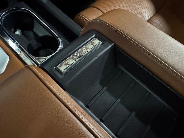 Toyota Tundra Platinum CrewMax 5.7L 4WD 2019