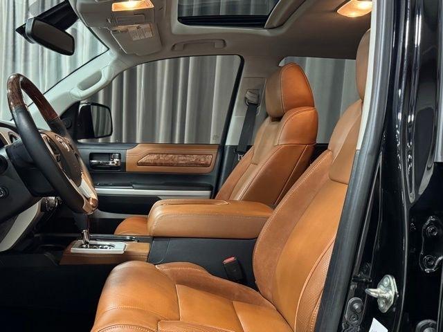 Toyota Tundra Platinum CrewMax 5.7L 4WD 2019