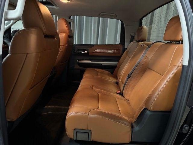 Toyota Tundra Platinum CrewMax 5.7L 4WD 2019