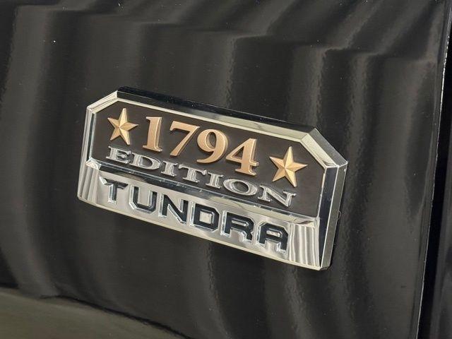 Toyota Tundra Platinum CrewMax 5.7L 4WD 2019