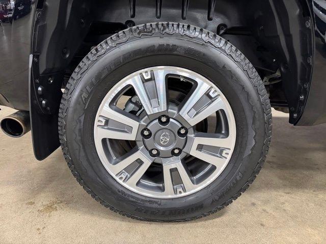 Toyota Tundra Platinum CrewMax 5.7L 4WD 2019