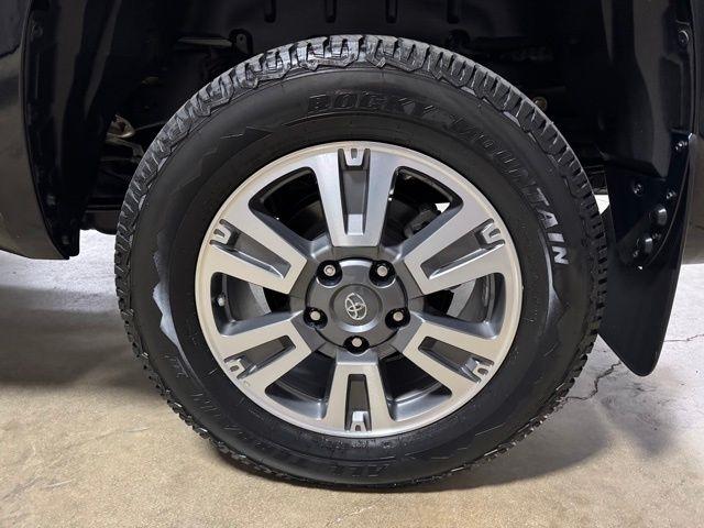 Toyota Tundra Platinum CrewMax 5.7L 4WD 2019