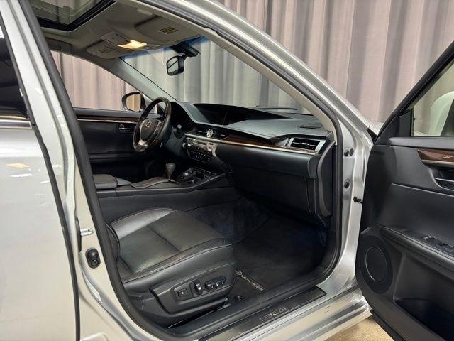 Lexus ES 350 Sedan 2014