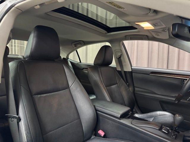 Lexus ES 350 Sedan 2014