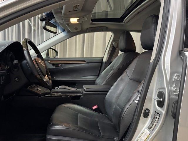 Lexus ES 350 Sedan 2014