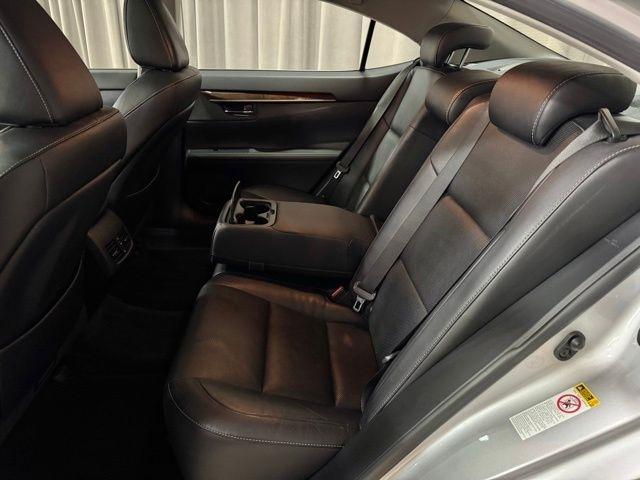 Lexus ES 350 Sedan 2014