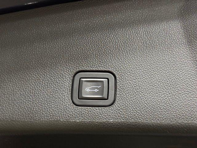 Cadillac SRX Performance Collection FWD 2015