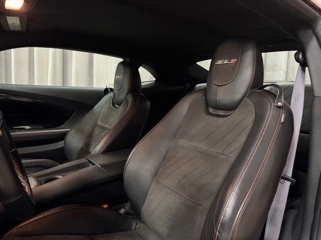 Chevrolet Camaro Coupe ZL1 2013