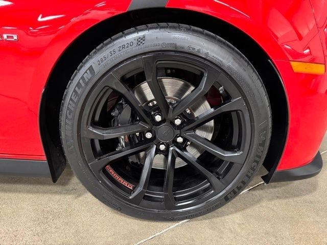 Chevrolet Camaro Coupe ZL1 2013