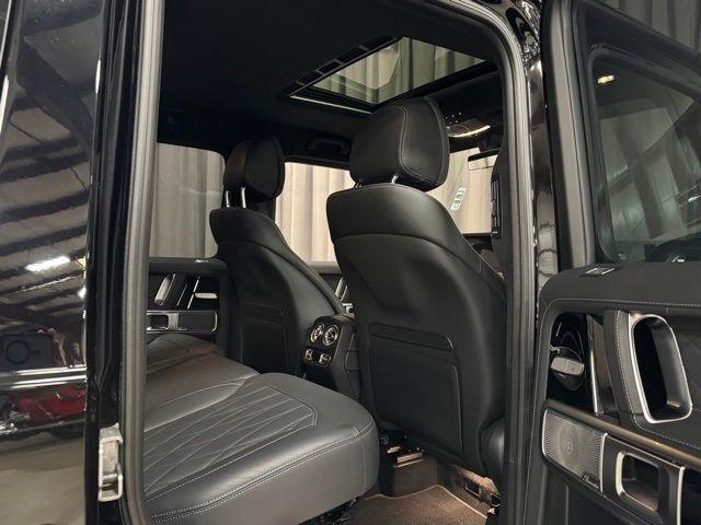 Mercedes-Benz G-Class G550 2023