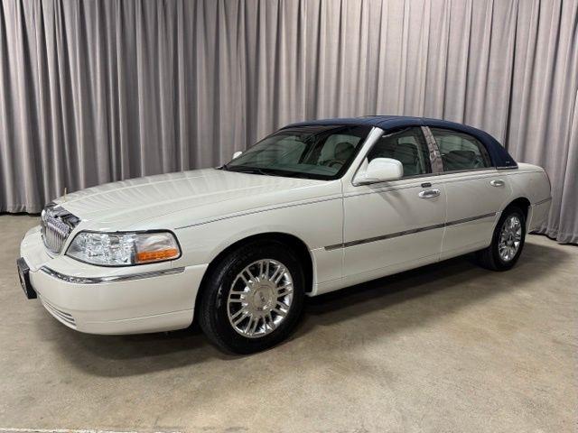 Lincoln Town Car Designer Series 2006