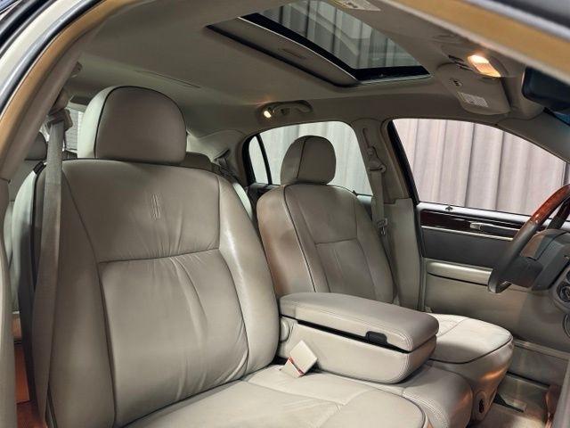 Lincoln Town Car Designer Series 2006