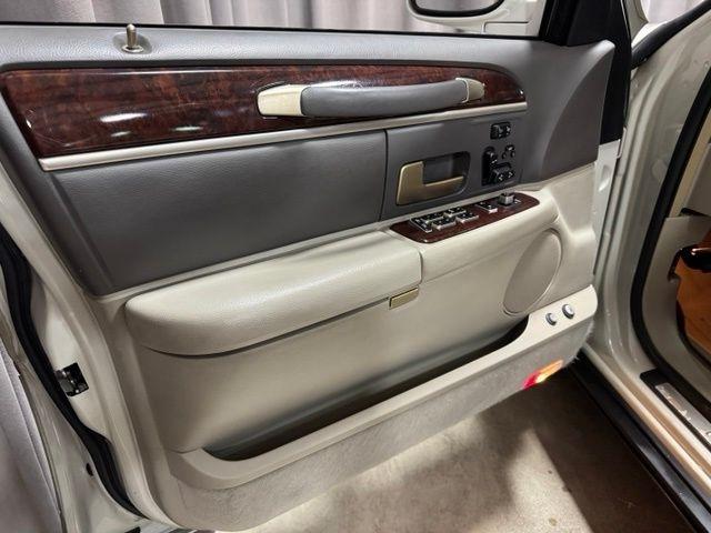 Lincoln Town Car Designer Series 2006