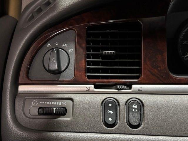Lincoln Town Car Designer Series 2006