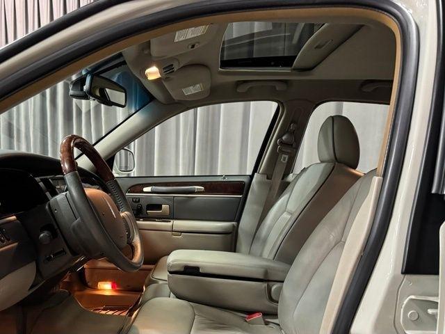 Lincoln Town Car Designer Series 2006