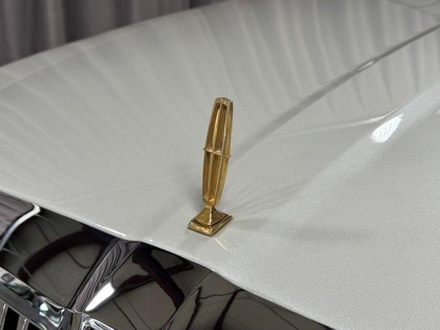 Lincoln Town Car Designer Series 2006