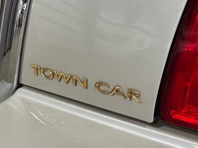 Lincoln Town Car Designer Series 2006