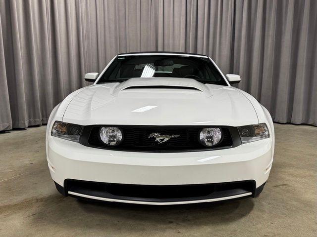 Ford Mustang GT convertible 2012