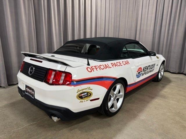 Ford Mustang GT convertible 2012