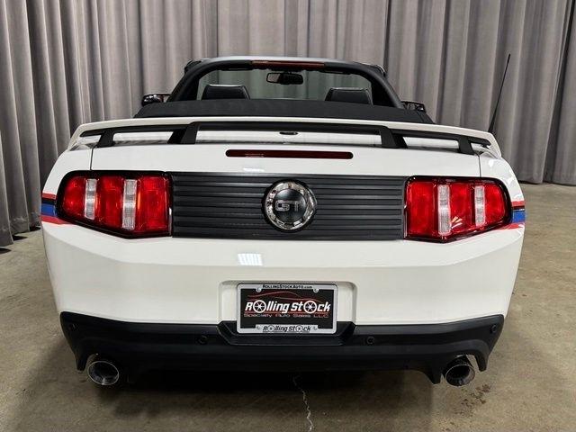 Ford Mustang GT convertible 2012