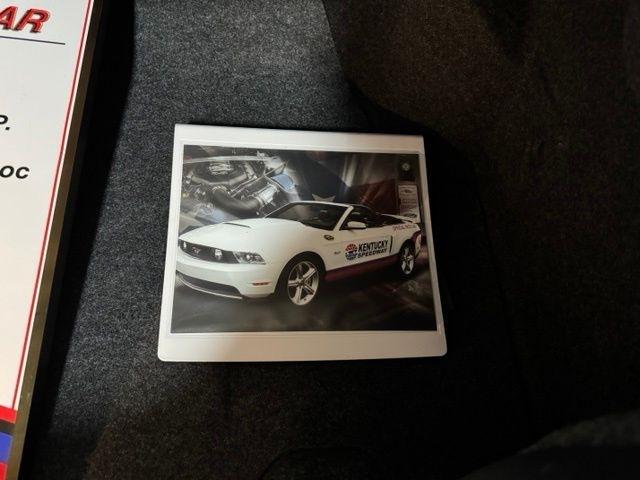 Ford Mustang GT convertible 2012