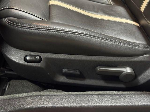 Ford Mustang GT convertible 2012