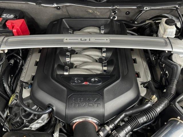 Ford Mustang GT convertible 2012